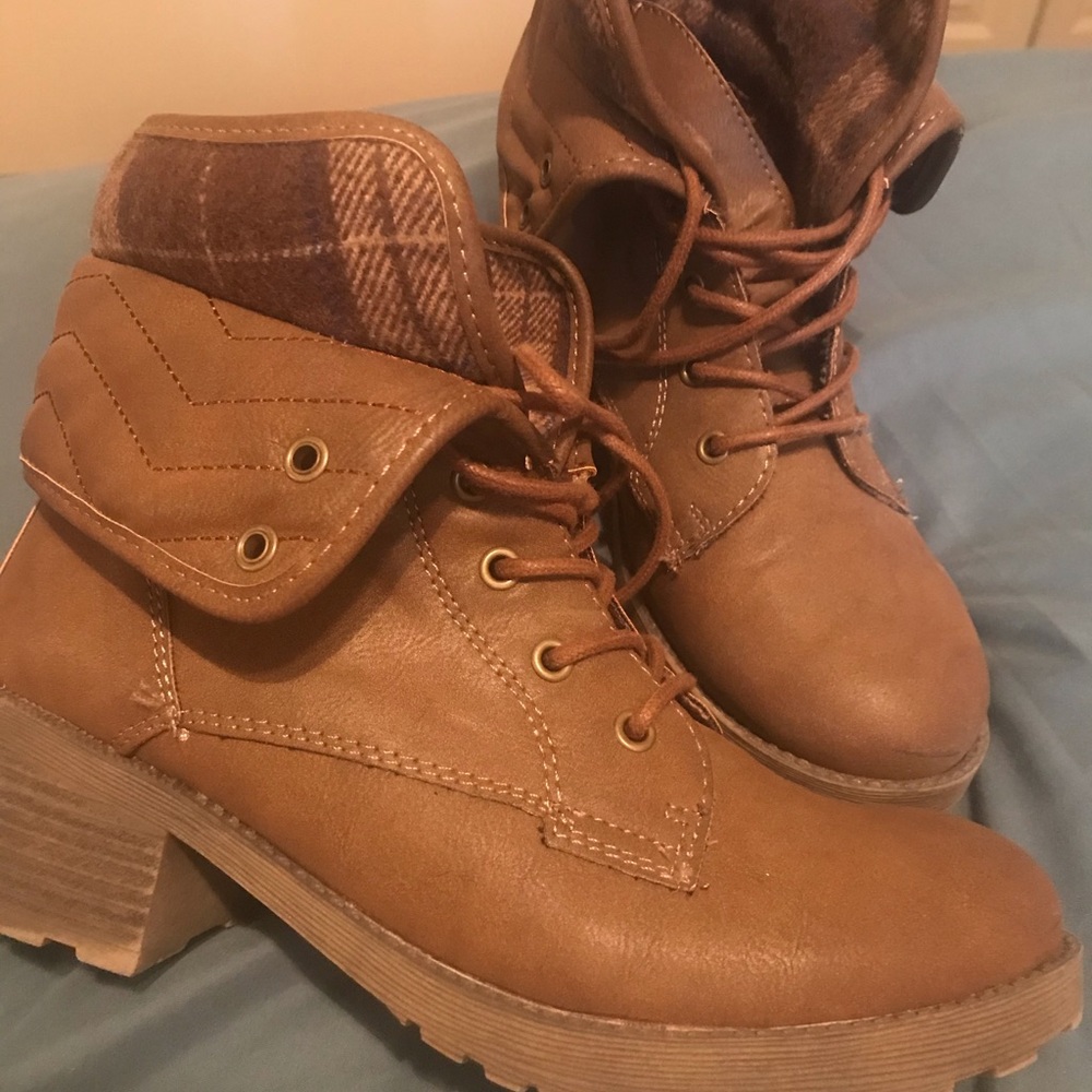 Rock Candy brown boots, like new!